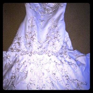 WEDDING GOWN BEAUTIFULLY DETAILED ONE OF A KIND